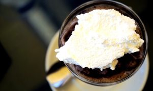 کن پانا یا اسپرسو با خامه