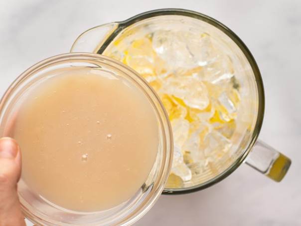 استفاده از کرم نارگیل برای خوش طعم شدن پیناکلادا