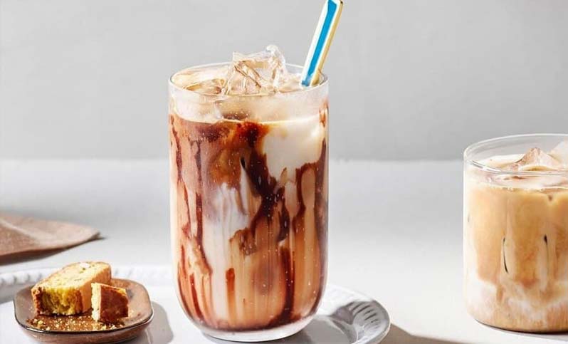 آیس لته چیست؟ طرز تهیه آیس لاته کافی شاپی در خانه