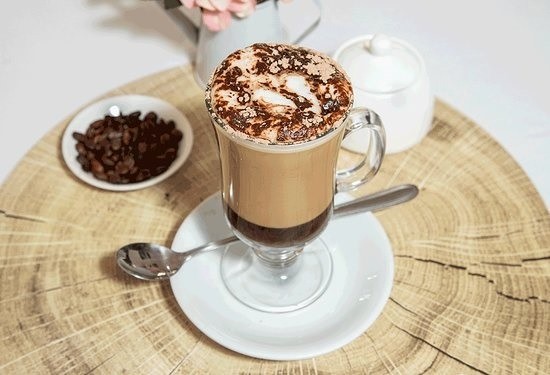 طرز تهیه موکاچینو در خانه؛ ساده و خوشمزه مثل کافیشاپ